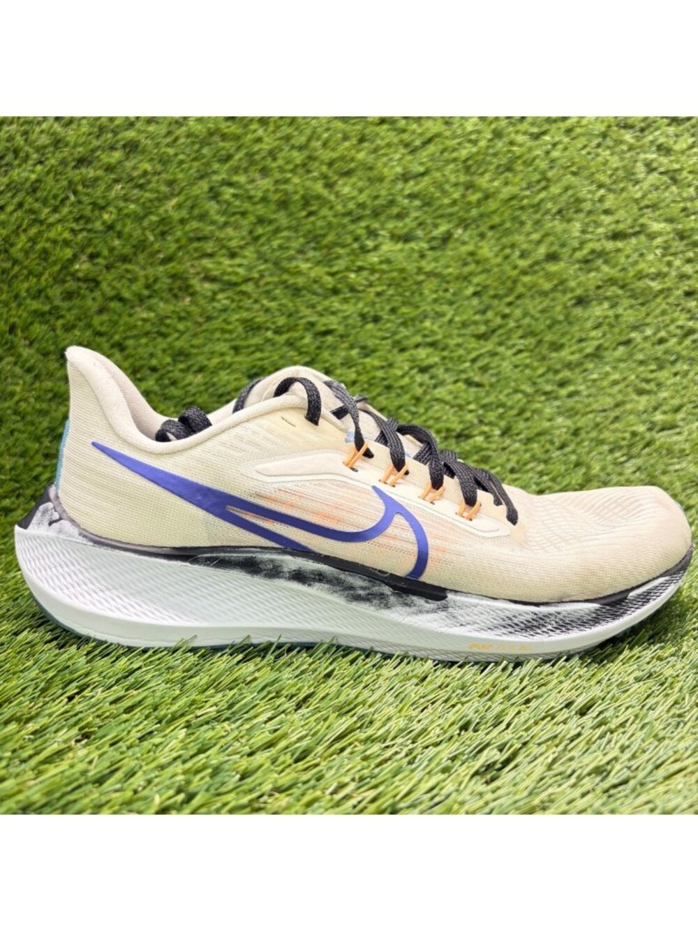Nike Air Zoom Pegasus 39 Womens Size 8.5 White Purple Running Shoes Sneakers
